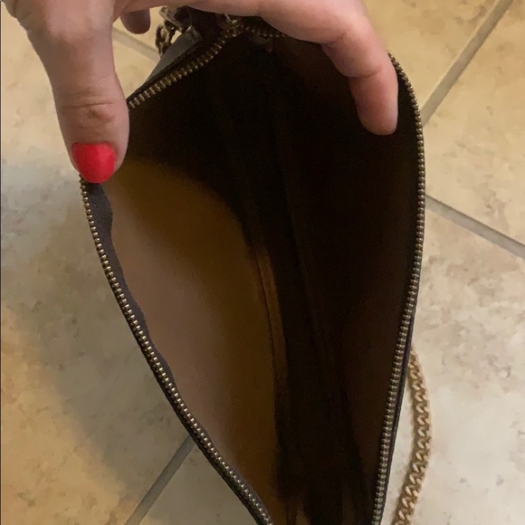 Louis Vuitton pochette with chain strap - Picture 3 of 5